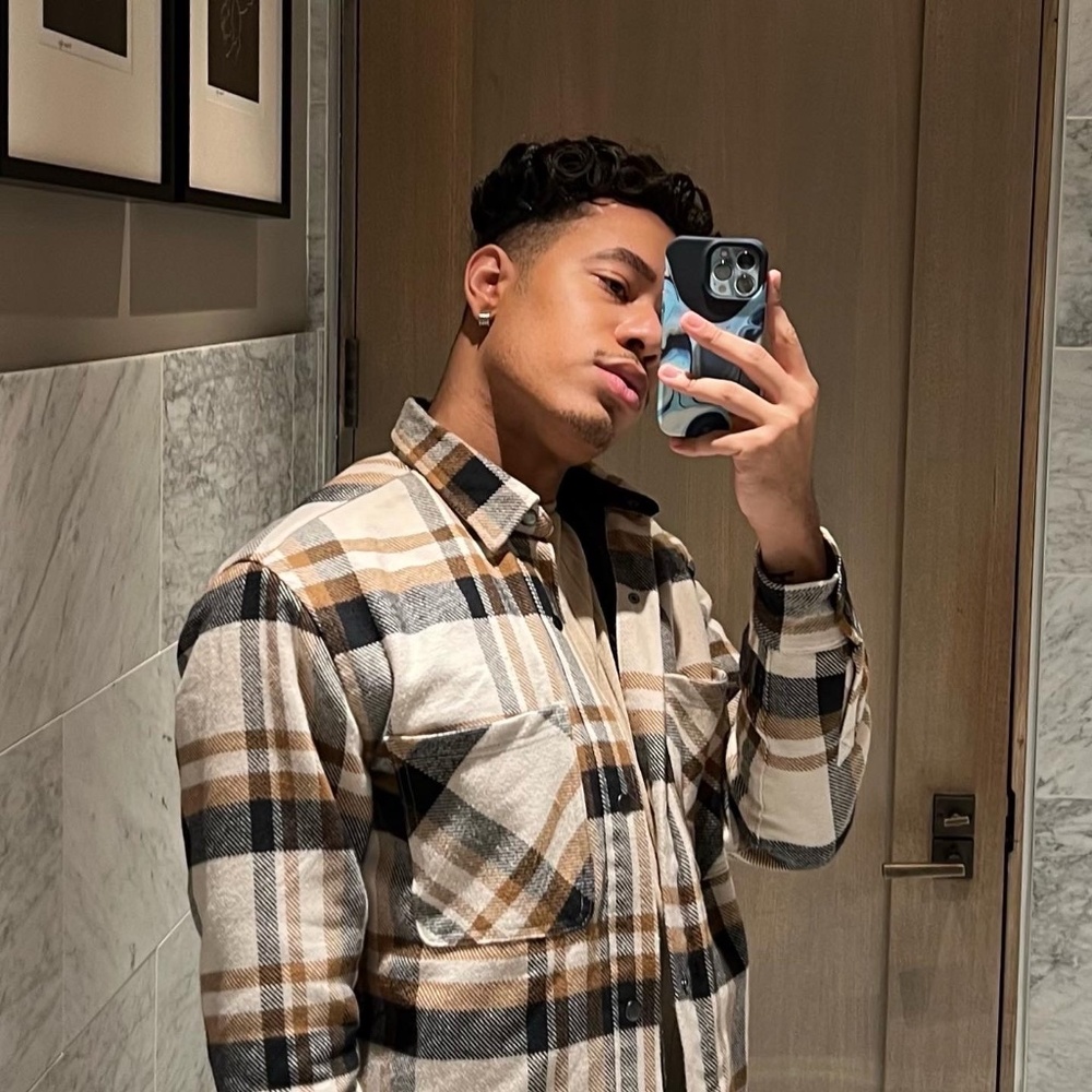 Meet your Posher, Isaiah